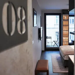 boutique-108-old-city-luxury-apt-with-a-garage.krakowhotelspoland.com/